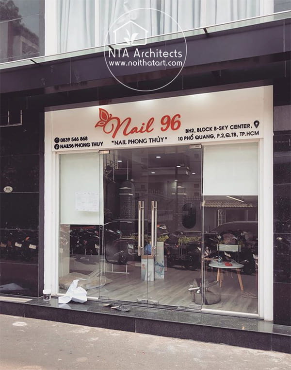 Tiệm Nail 96 được đặt tên dựa trên năm sinh của chủ tiệm